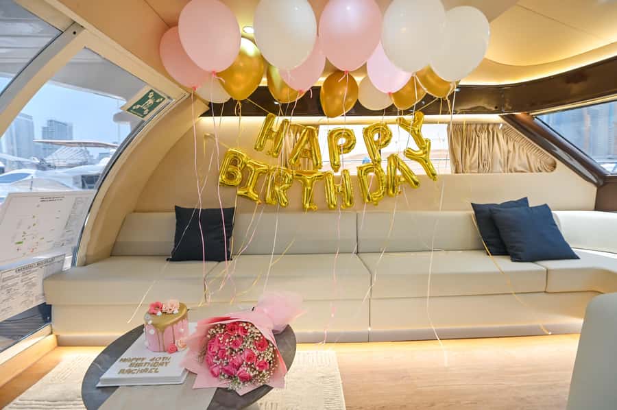 2 Hour Birthday Celebration on a Yacht in Dubai - What the yacht package includes
