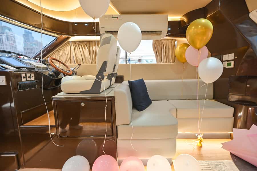 2 Hour Birthday Celebration on a Yacht in Dubai - Booking details that affect your day