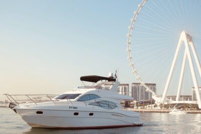 2-Hour Dubai Sea Escape, Swim, Tan & Sightseeing