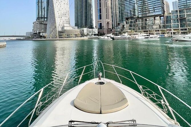 2-Hour Dubai Sea Escape, Swim, Tan & Sightseeing - How the $219 price works for your group