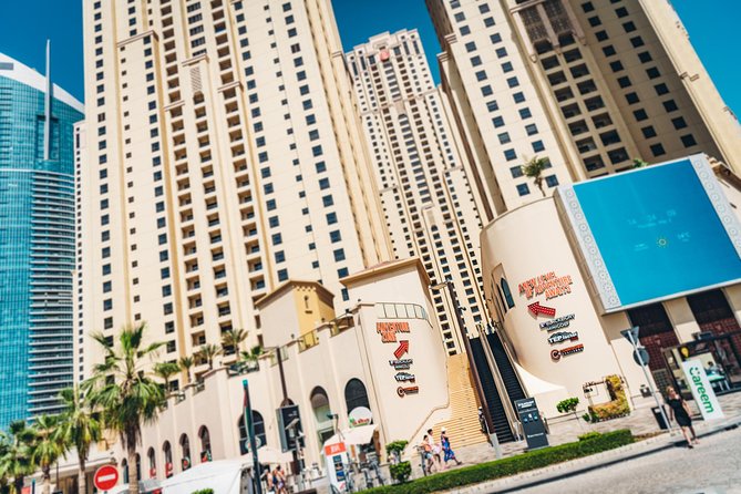 3d Blacklight Minigolf - Jbr / Marina Dubai - A relaxed choice for families and casual players