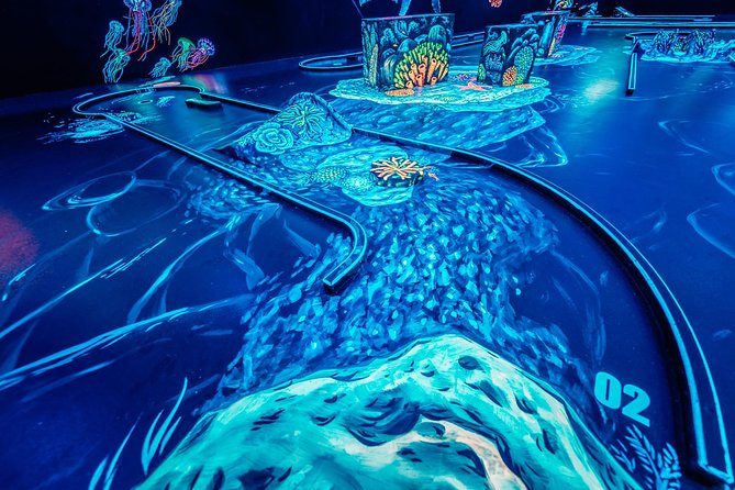 3d Blacklight Minigolf - Jbr / Marina Dubai - What the ticket includes and what it does not
