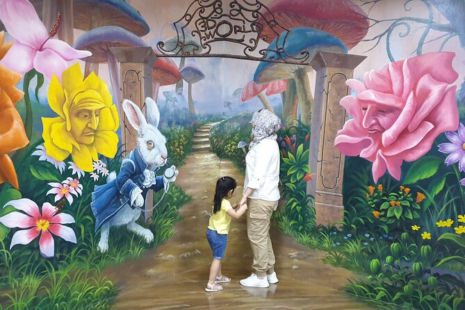 3D WORLD SELFIE MUSEUM Dubai - Why the paintings work best when you join in
