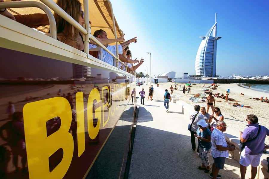 5-Day Pass: Hop-On Hop-Off, Lost World Aquarium, Dubai Frame - Staff, commentary, and comfort