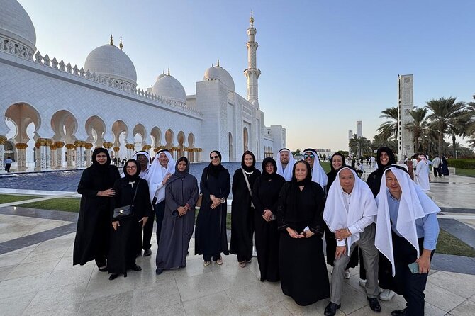 Abu Dhabi Airport Stopover, Transit or Layover Tour - Sheikh Zayed Grand Mosque deserves the longest stop