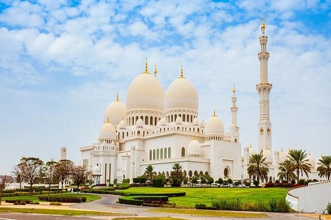 Abu Dhabi City Sightseeing Tour From Dubai - Emirates Palace and Etihad Towers from the road