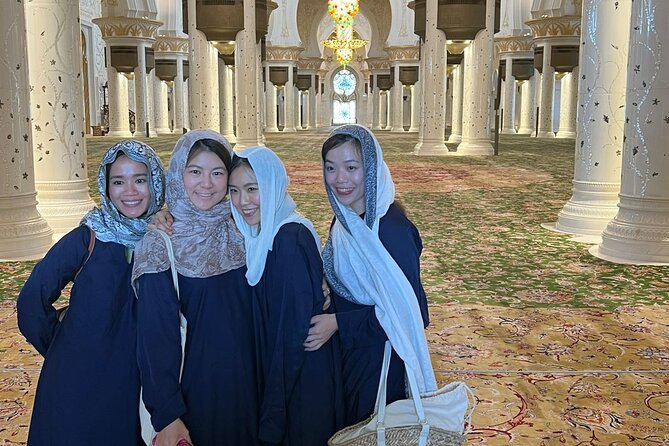 Abu Dhabi City Tour and Qasr AL Watan - Corniche Beach and the waterfront