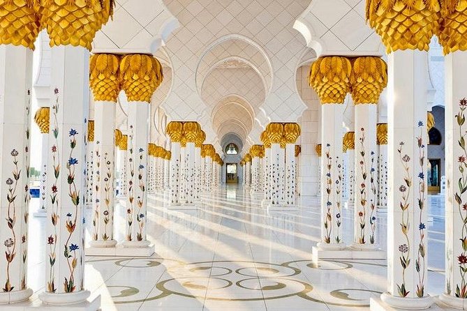 Abu Dhabi City Tour, Emirates Palace, Grand Mosque, Louvre Museum - The Miraj gallery is interesting, but shop carefully