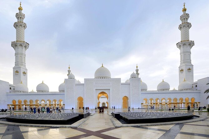 Abu Dhabi City Tour From Dubai With Hotel Pickup - Saadiyat Island, Islamic art, and the modern capital