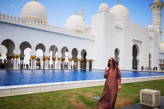 Abu Dhabi City Tour (Grand Mosque & Qasr Al Watan) - The Grand Mosque: the day’s essential stop