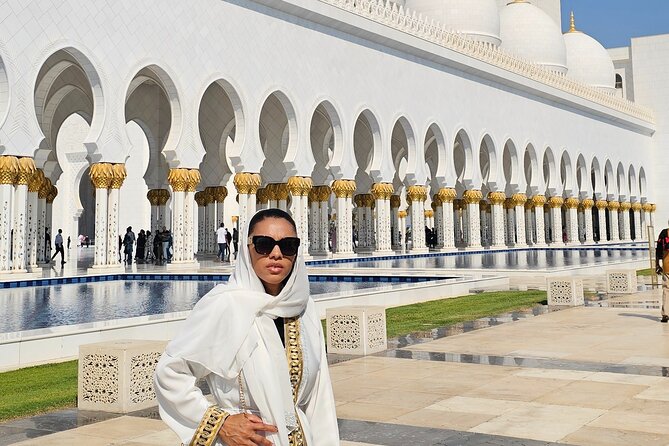 Abu Dhabi City Tour :Qasr Al Watan, Emirates Palace, Mosque - Marina Mall gives you a needed pause