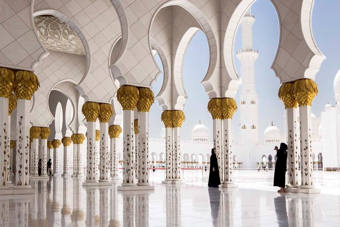 Abu Dhabi City Tour with Evening Desert Safari Hot BBQ Dinner - A city tour that starts with Abu Dhabi’s grandest sight