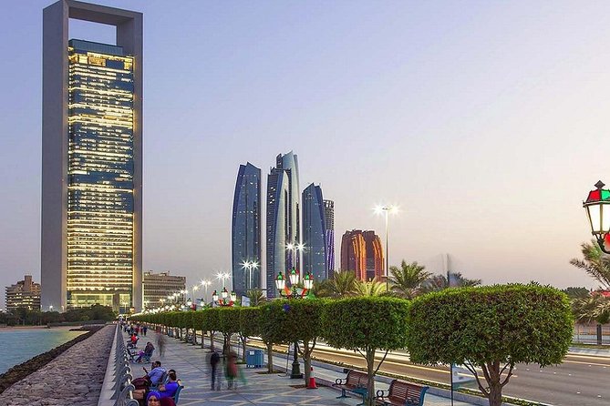 Abu Dhabi City Tour with Ferrari world & Buffet Lunch - The Corniche and the city’s polished waterfront