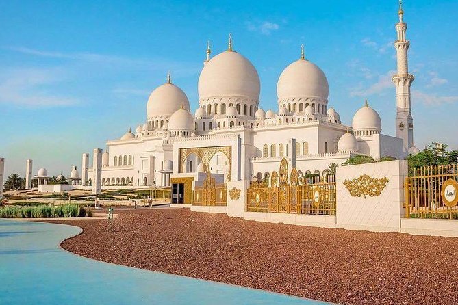 Abu Dhabi City Tour with Louvre Museum Entry Ticket - Dates Market: a more local shopping pause