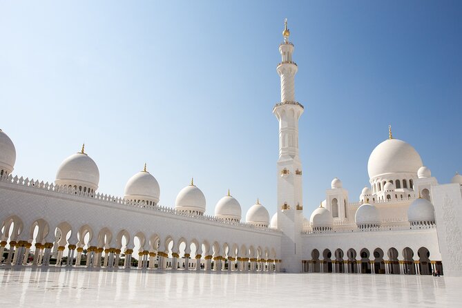 Abu Dhabi City Tour With Presidential Palace Entrance - Guided Tour - Dates market and the limits of shopping time