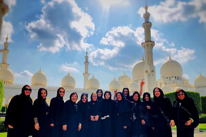 Abu Dhabi Full-day Sightseeing Tour from Dubai with Mosque Visit - Emirates Palace and Etihad Towers: big Abu Dhabi sights from outside