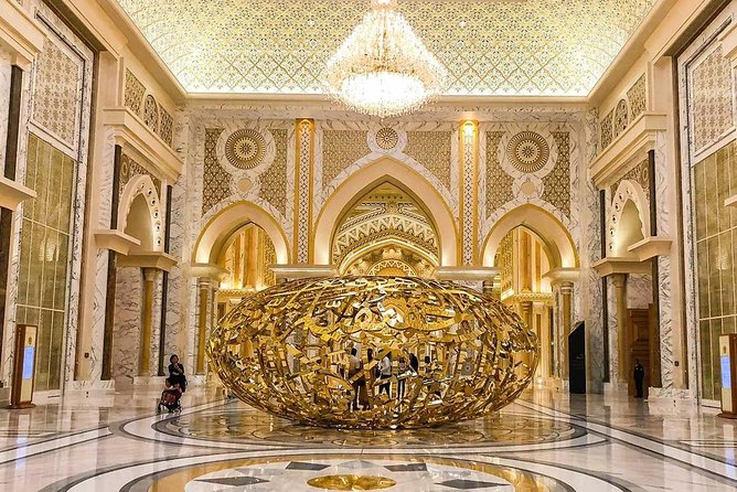 Abu Dhabi Half Day City Tour - The Dates Market is useful only if you like dates