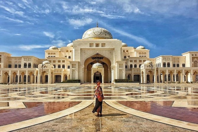 Abu Dhabi Half Day City Tour - Corniche, Emirates Palace, and the modern capital