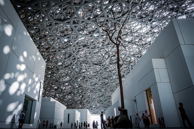 Abu Dhabi Mosque and Louvre Museum with Lunch from Dubai - Yas Mall and lunch: useful, not a major attraction