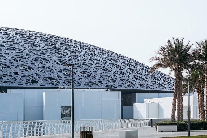 Abu Dhabi Private City Tour From Dubai - Corniche Beach and the central waterfront