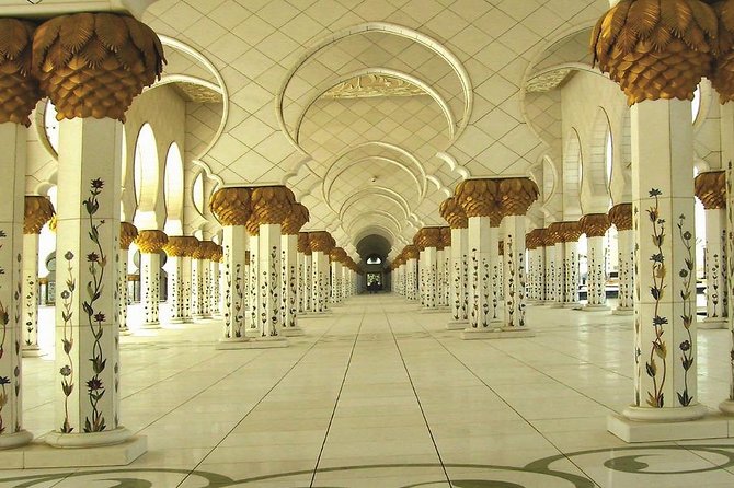 Abu Dhabi Sheikh Zayed Grand Mosque, Louvre, Qasr Al Watan Palace - What the guides add when the service is at its best