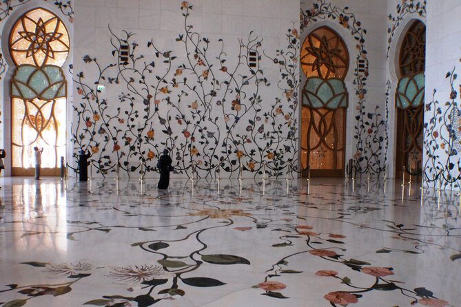 Abu Dhabi - Sheikh Zayed Grand Mosque Tour In A Private Vehicle - Price and value for a group of six