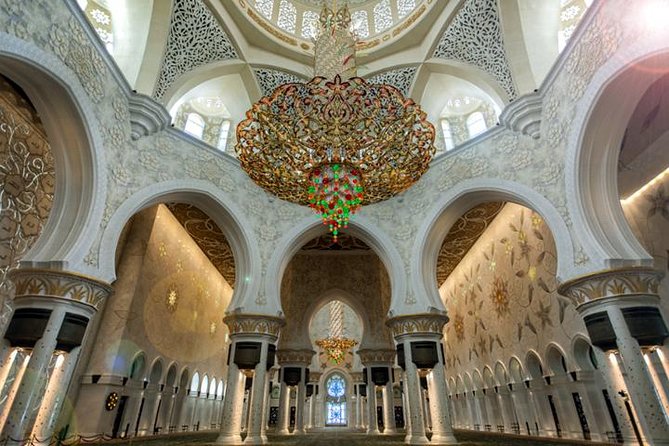 Abu Dhabi Sheikh Zayed Mosque tour Ferrari world outside visit - Key points before you book