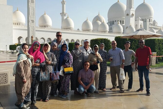 Abu Dhabi Sheikh Zayed Mosque tour Ferrari world outside visit - Why the Grand Mosque deserves most of your five hours