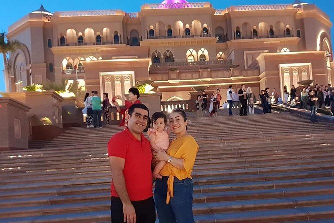 Abu Dhabi Sightseeing Tour from Dubai - Dates Market: useful stop, quick browsing
