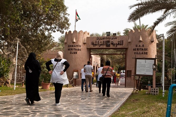 Abu Dhabi Sightseeing Tour in Private Vehicle - Qasr Al Watan: a grand palace with very little scheduled time