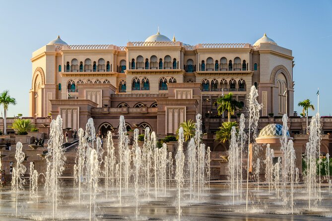 Abu Dhabi Sightseeing Tour in Private Vehicle - What the private format adds to the price