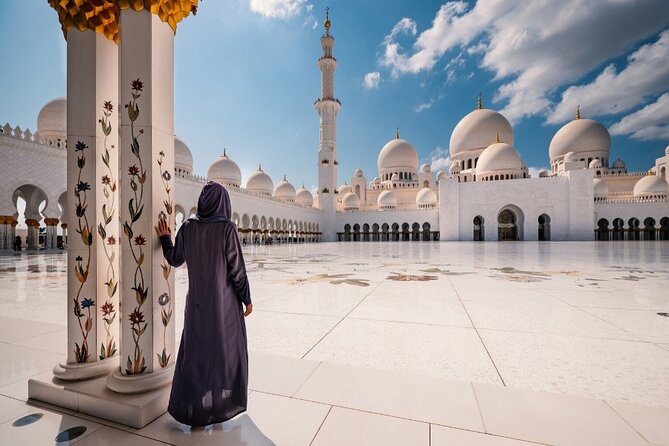 Abu Dhabi Sightseeing Tour in Private Vehicle - Heritage Village: a short look at older Emirati life