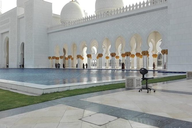 Abu Dhabi Sightseeing with Sheikh Zayed Grand Mosque & Louvre Abu Dhabi Private - Marina Mall, lunch, and a needed pause