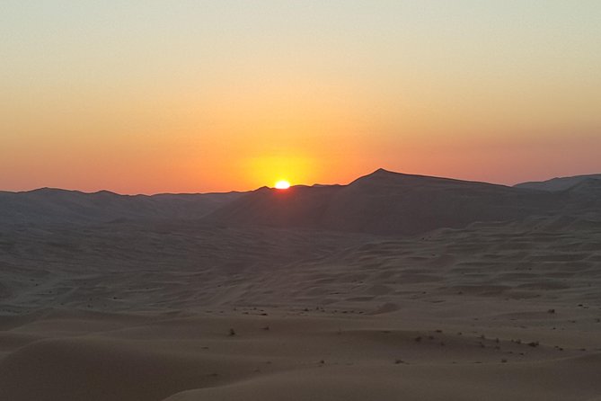 Abu Dhabi: Sunrise Desert Safari Experience - Before dawn, Abu Dhabi gives way to the desert