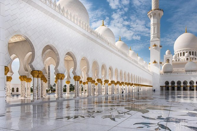 Abu Dhabi Tour from Dubai - Abu Dhabi’s city center, Corniche, and Emirates Palace