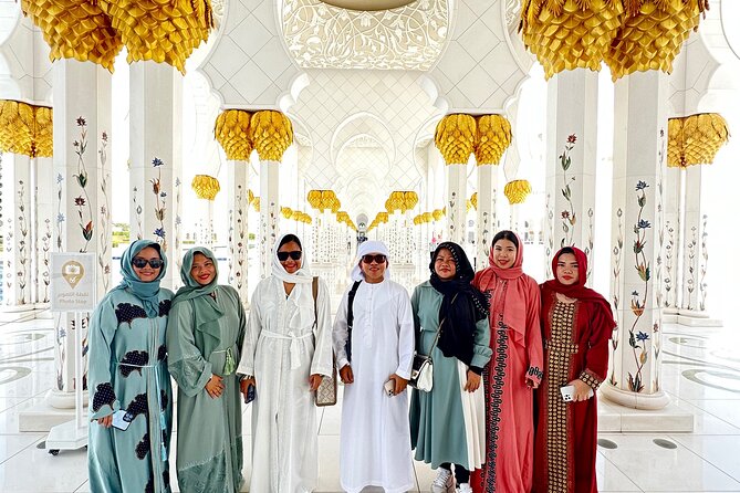 Abu Dhabi Tour with Sheikh Zayed Grand Mosque Visit - Qasr Al Watan and the presidential quarter