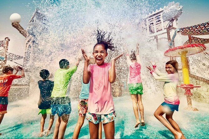 Admission to Yas Water World in Abu Dhabi with Meal - A closer look at the seven-hour visit