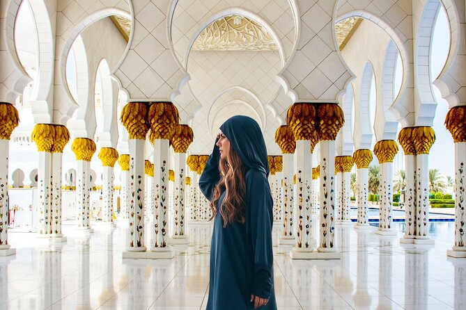 Afternoon City Tour With Qasr Al Watan And Sheikh Zayed Mosque - What the guide adds to the experience