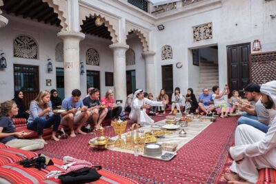 Authentic Emirati Cultural Meal and Talk in Old Dubai