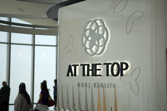 Burj Khalifa and Musical Fountains - The 30-second ride to floor 124
