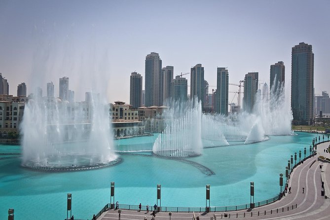 Burj Khalifa and Musical Fountains - The 30-minute Dubai Fountain show
