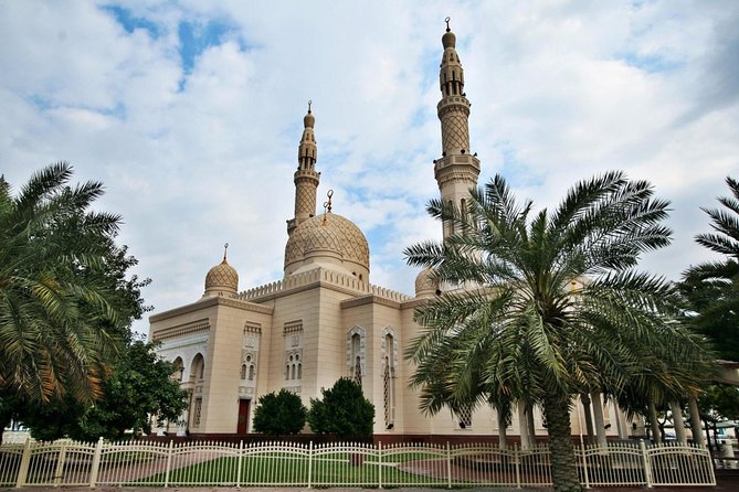 Combo Dubai City Tour and 4X4 Desert Safari with Dinner - A hotel break makes the day more manageable