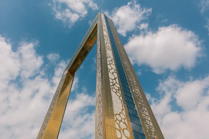 Combo Dubai Frame and Desert Safari with Dinner - Who will enjoy this day most