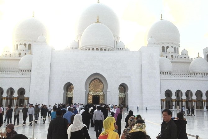 Day Tour of Abu Dhabi from Dubai - The ride from Dubai to Abu Dhabi