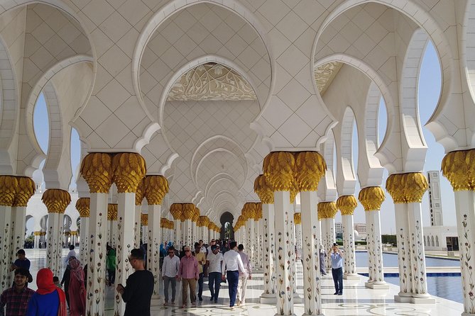 Day Tour of Abu Dhabi from Dubai - Marina Mall lunch stop and the late timing