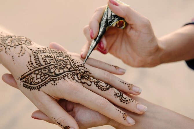 Desert Safari Dubai with BBQ Buffet Dinner - A six-hour Dubai desert evening at a low price