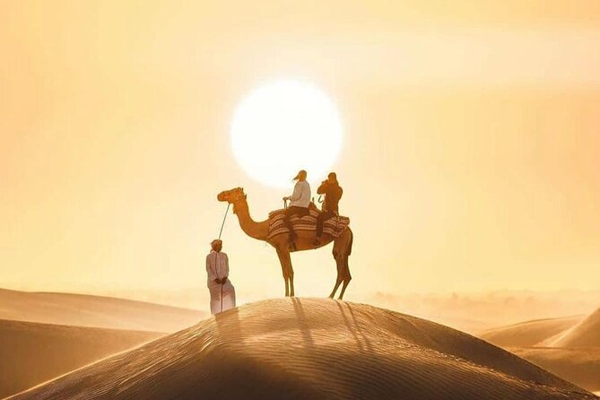 Desert Safari in Dubai - BBQ dinner and the evening entertainment