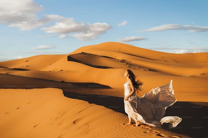 Desert Safari with BBQ Dinner, Camel Ride, Sand Board & Live Show - Should you book it?
