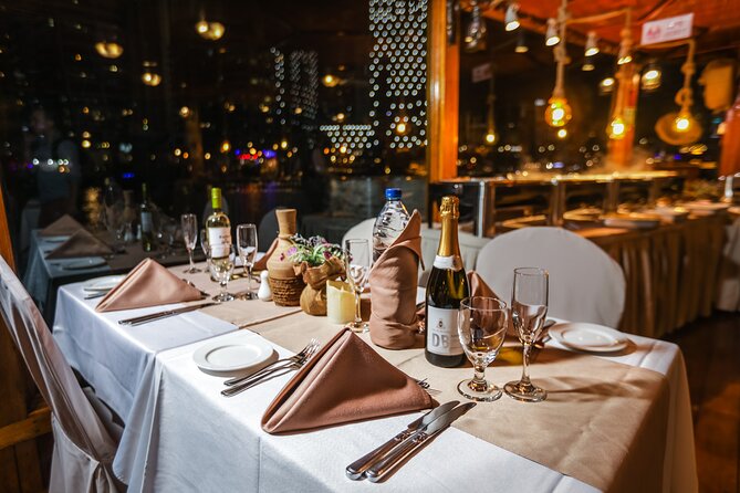 Dinner Cruise in Dubai Marina onboard Alexandra Dhow - Entertainment and the evening atmosphere