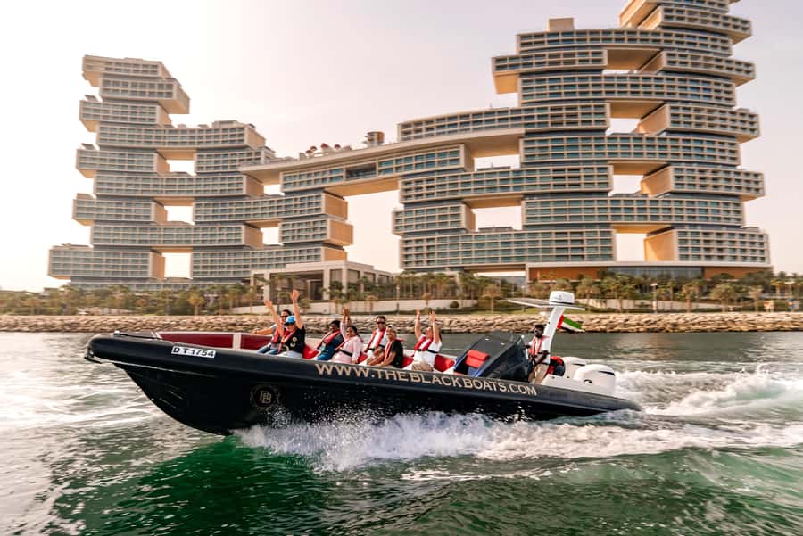 Dubai: 100-Min Speed Boat Tour, Atlantis & Burj Al Arab View - Why this boat trip works so well in Dubai